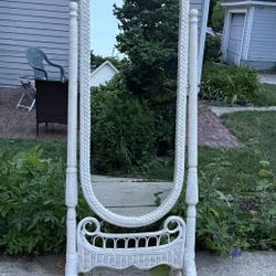 White wicker mirror