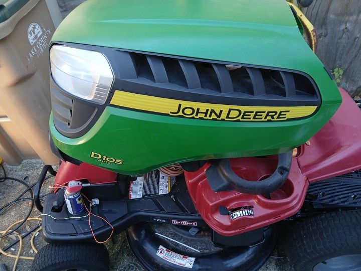 D105 Hood JohnDeere 