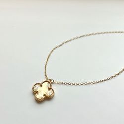 Elegant 14K Gold Filled Necklace Four Leaf Clover pendent Handmade Jewelry
