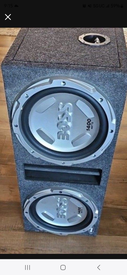2-BOSS AUDIO 1400W MAX 