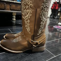 Brown Cowgirl Boots W8