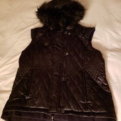 Ladies large Harley-Davidson Vest with Faux Fur trim detachable hood.