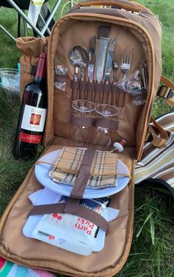 Picnic backpack with all the essentials