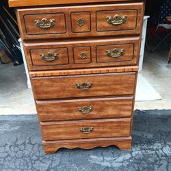 5-Drawer Dresser 