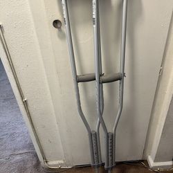 Crutches 