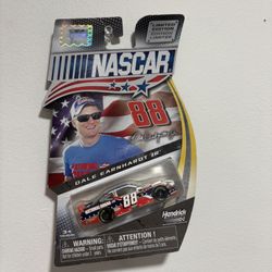 1/64 NASCAR Authentics 2012 Dale Jr