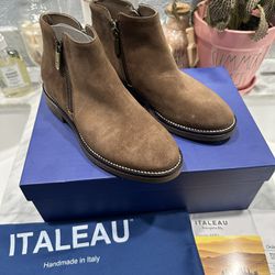 Brand NEW w/ box Italeau Foliana Booties women size 6.5 (handmade in Italy msrp $399)