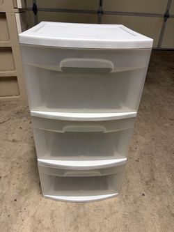 Plastic drawer