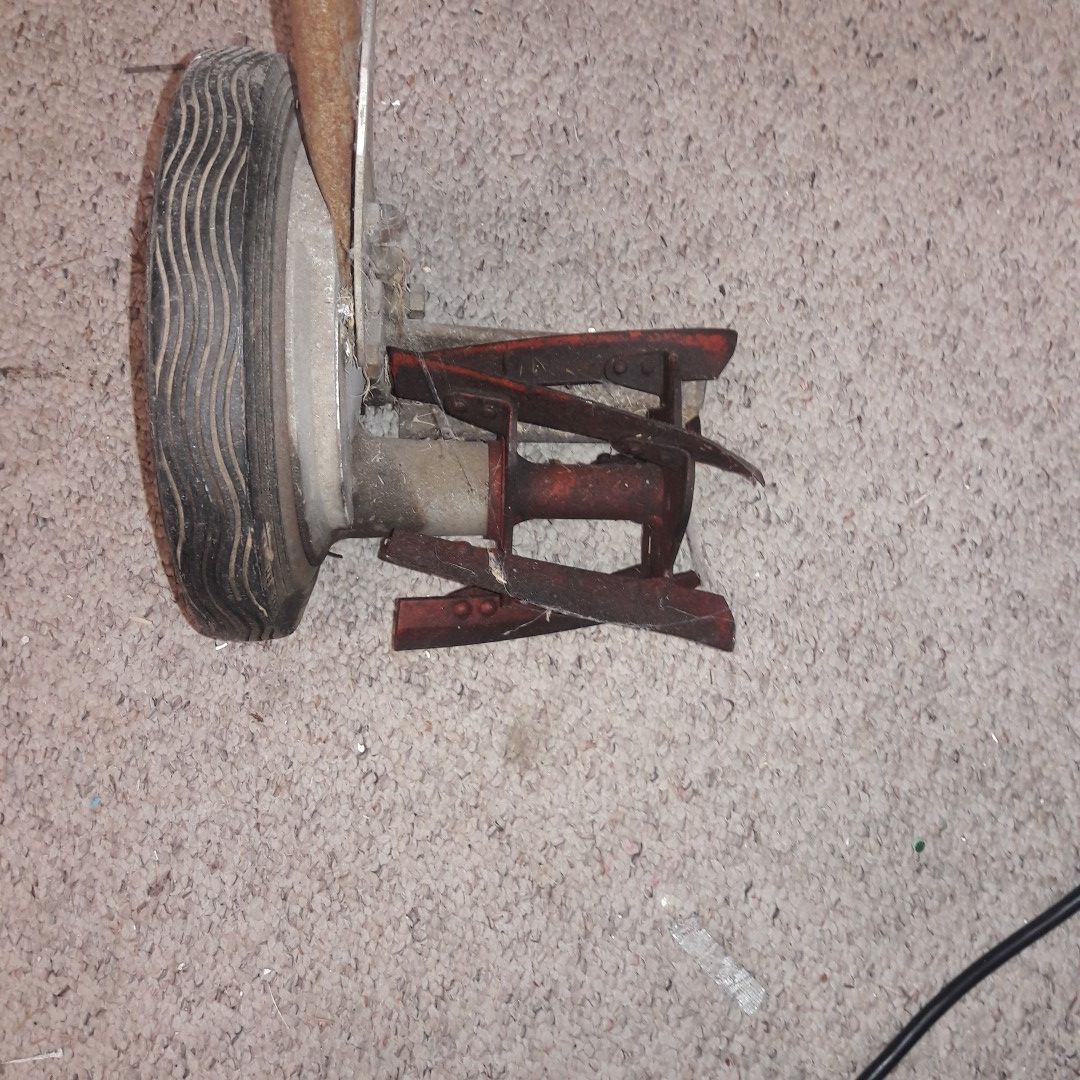 Vintage hand Craftsman edger. Works perfect