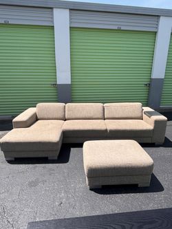 Sectional Couch 