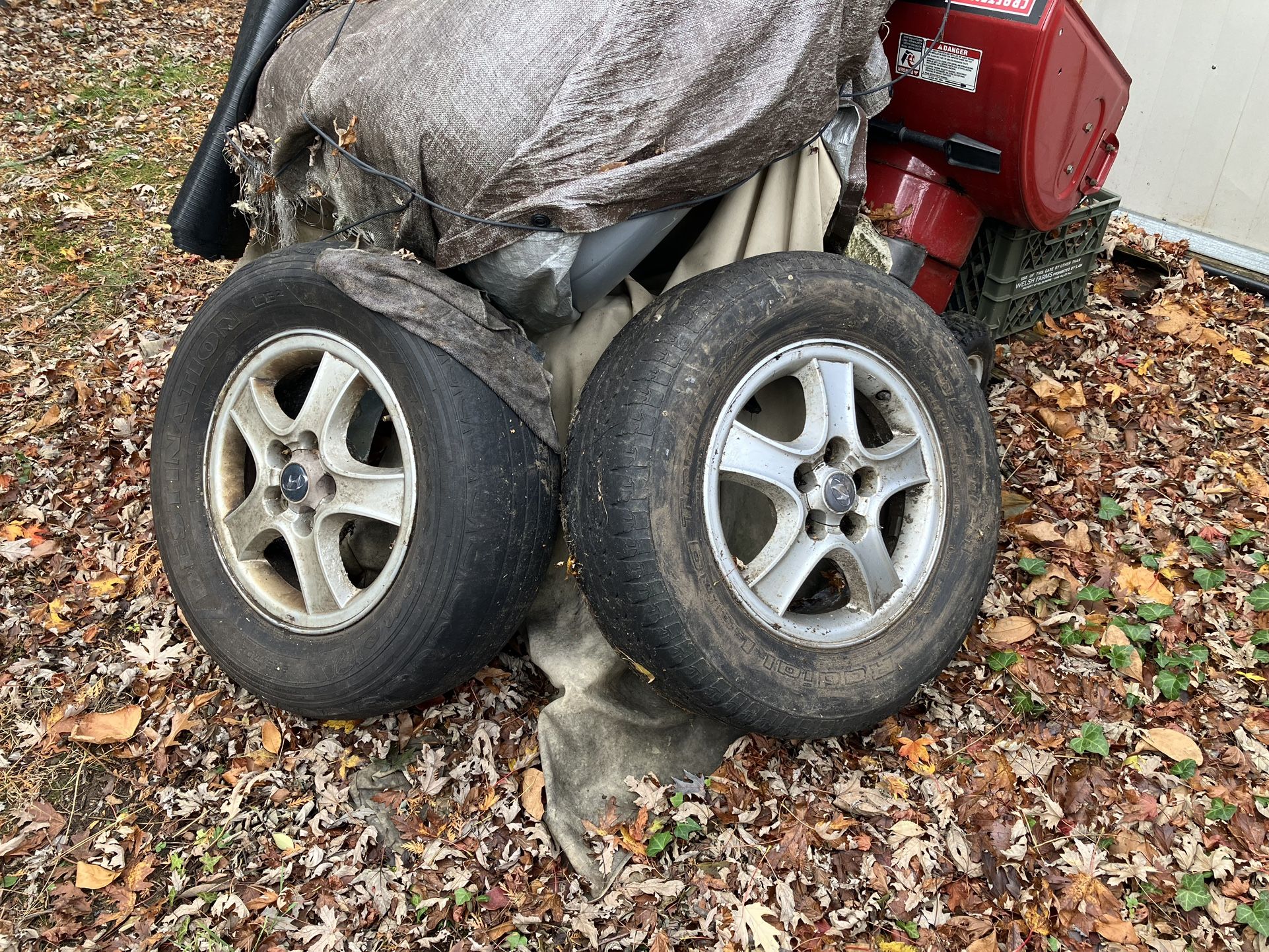 How does Santa Fe 2004 tires rims?