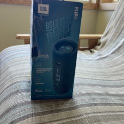 Jbl Flip 6 Portable Bluetooth Speaker