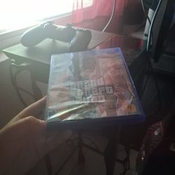 Normal Ps 4 And Xbox 360 With 2 Ps Games And Alot Of Xobox Games 