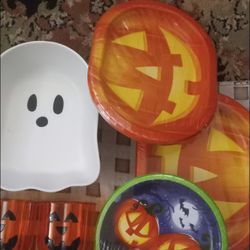 New Unopened Sealed All Kind Of Halloween Decorations And Supplies So You Don't Have To Buy Them Next Year All For $20 Check Out All Pictures 