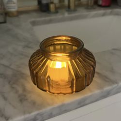 Amber Tea Light Candle Holders With Flickering Electric Candles - 32 Total