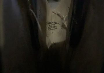 Boots size 4