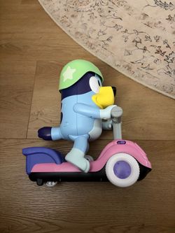 Vtech scooter around bluey