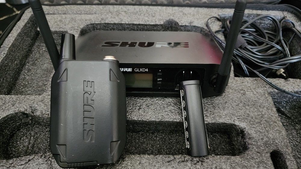 SHURE DIGITAL WIRELESS MICROPHONES