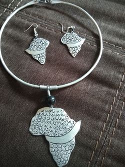 Map of Africa necklace set