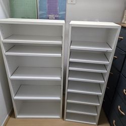 2 Shelves
