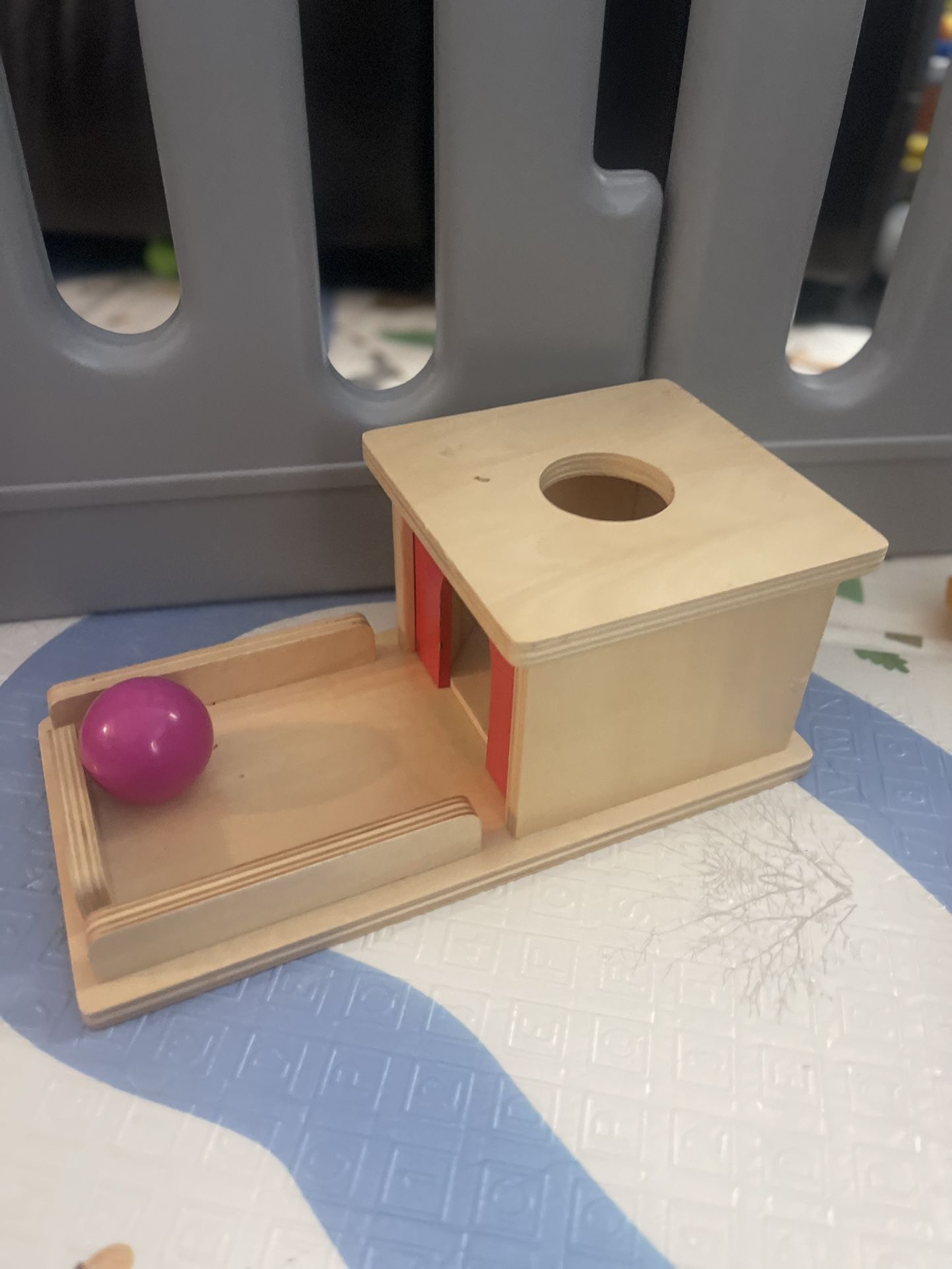 MONTESSORI TOY PERMANENCE BOX WITH TRAY AND BALL