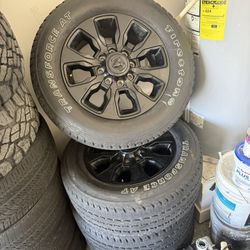 Dodge Ram 2500 20”8 Lug 