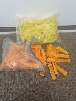 Tile leveling system