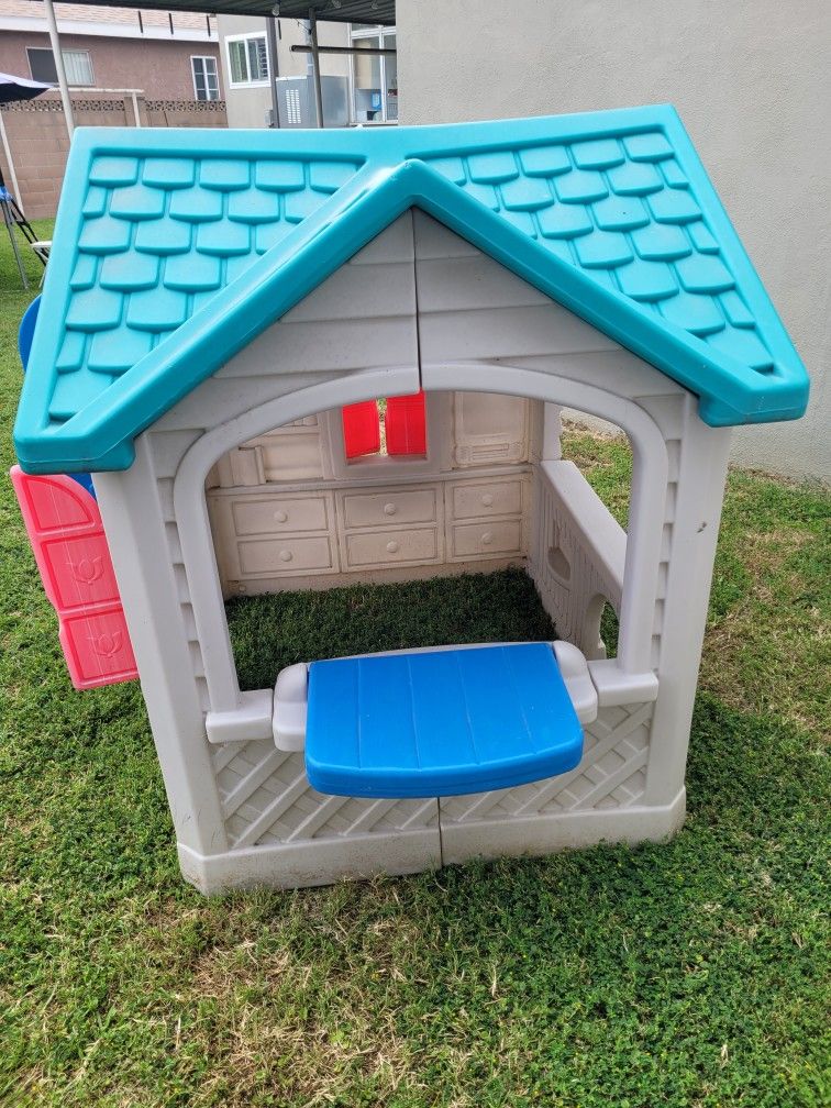 Little Tikes Imagine Sounds Playhouse