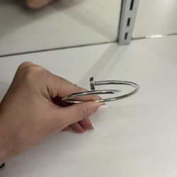 New bracelet 18kt white gold 34.3 grams size 22 