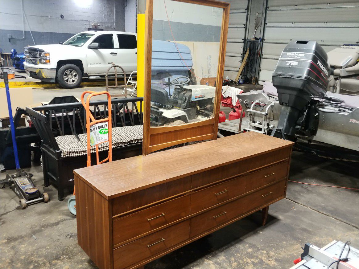 Mid Century Modern Dresser and Mirror 9 drawer