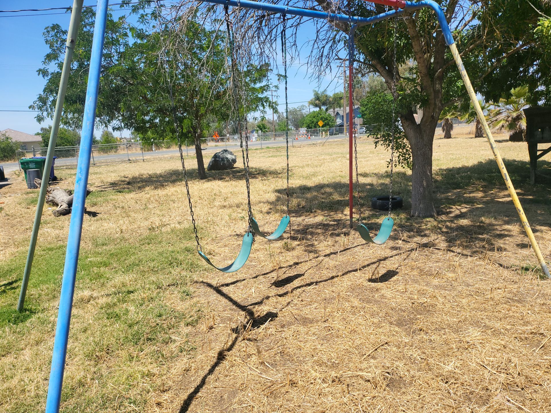 Kids swing