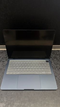 Apple laptop mrxv3ll/a $675