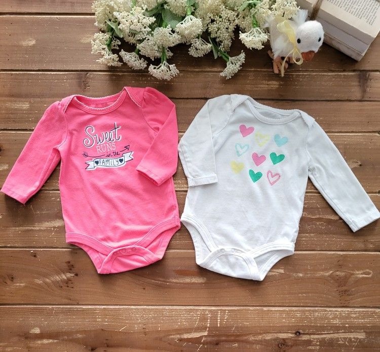 0-3MOS PAIR OF DARK CORAL & IVORY MULTICOLOR HEARTS LONG-SLEEVE BODYSUITS