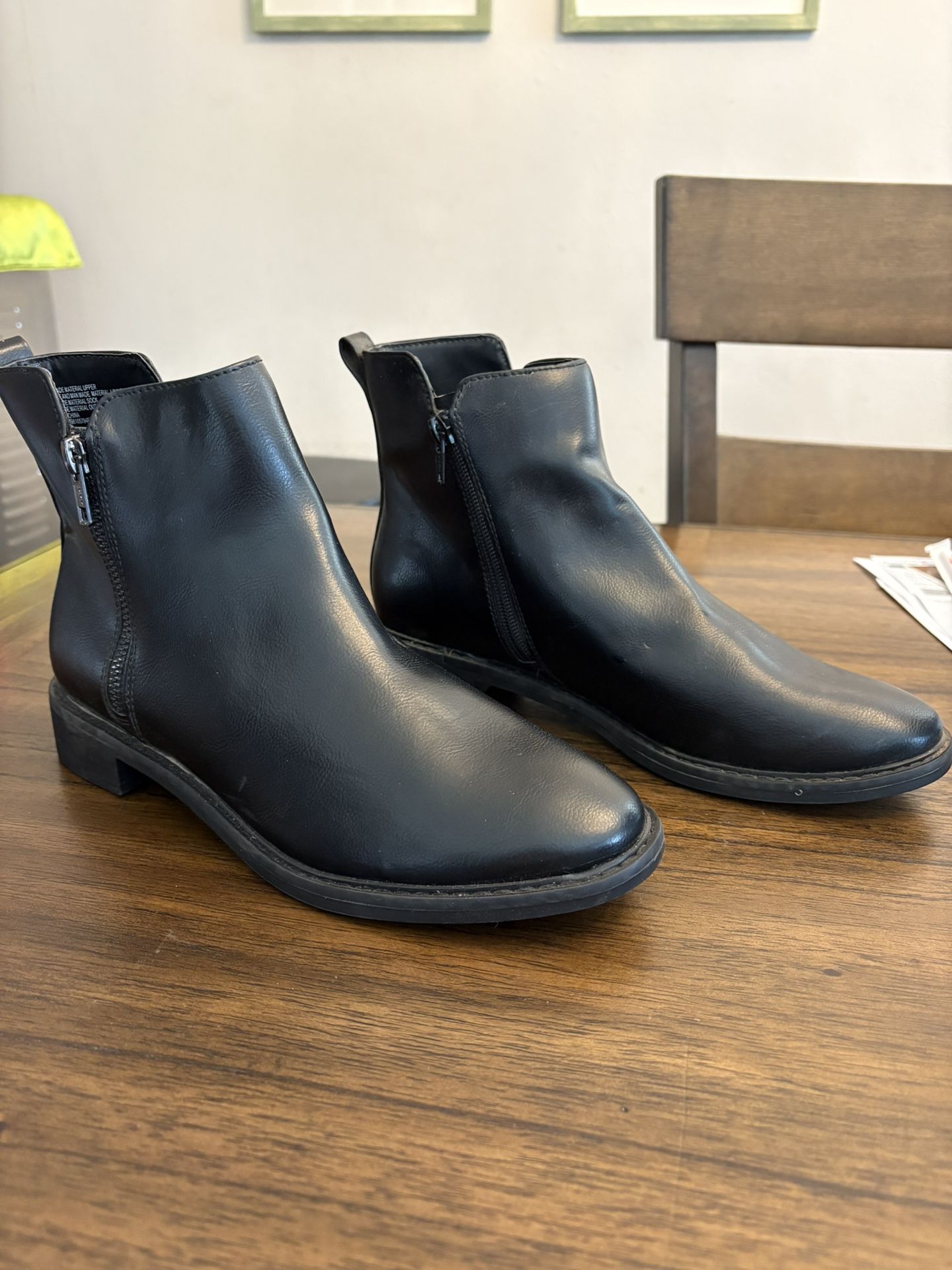Black Ankle Boots Size 8 1/2 Women’s