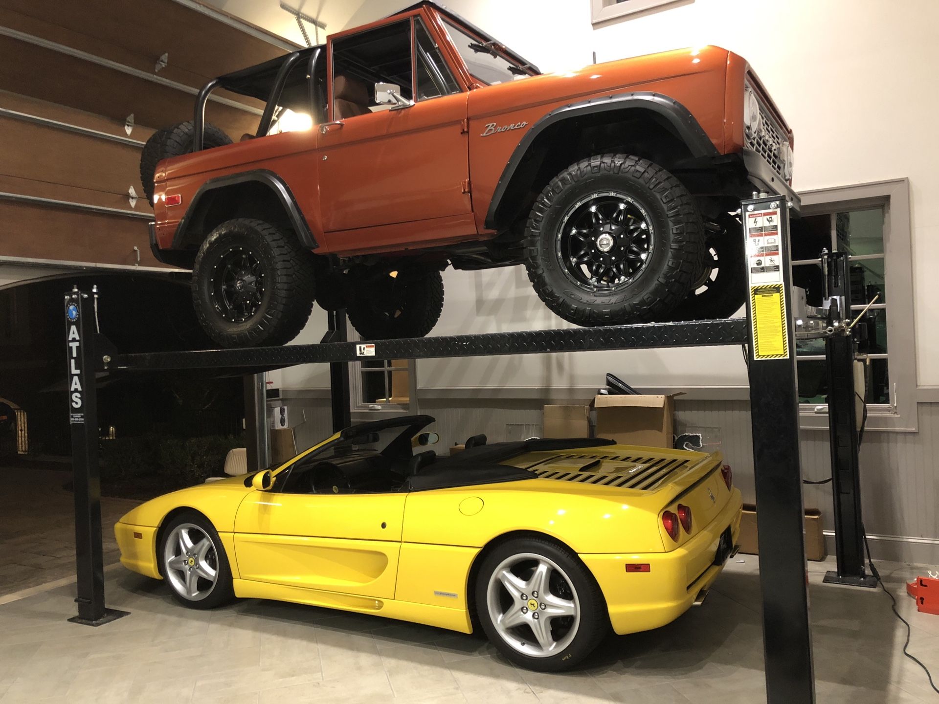 1975 Vintage Ford Bronco Restored - (better than Jeep Wrangler)