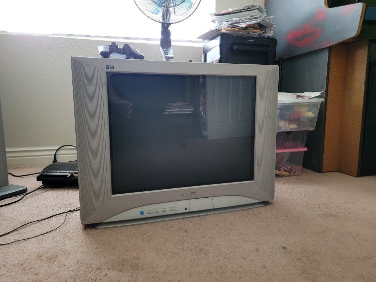 PANASONIC CRT TV