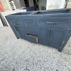 Hi everyone we this expensive 60ā vanity we have this on sale get wet on one side need fix only on right side and some touch up paint this vanity