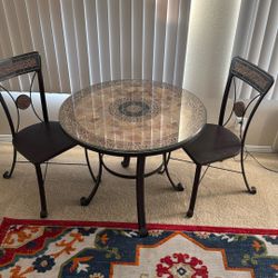Pier 1 Imports Table With 4 Chairs