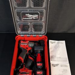 Milwaukee PACKOUT + Tools + Batteries + Charger + Insert/Tray