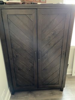 Like new Chest Drawer 