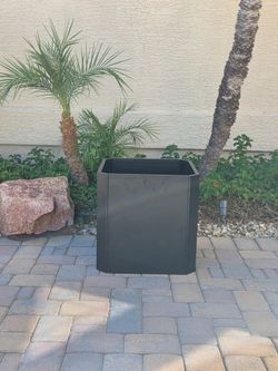 Metal Planter Box 20”L x 20"W x 20"H Large Square Steel Planter Box