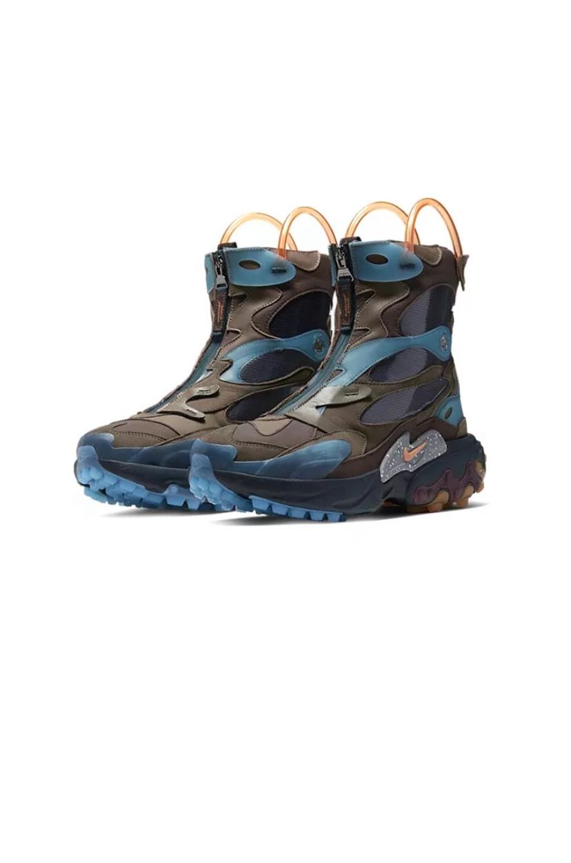 Nike React Boots 8.5