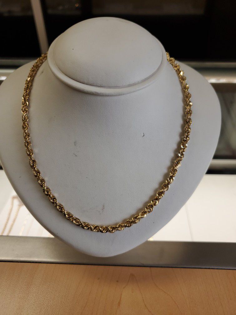 10k Gold Rope Chain 43.5 Grams 28long If You Are Interested Ask For Maribel Thank You 