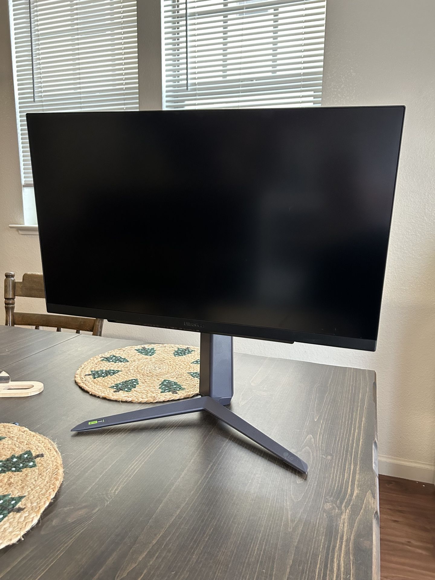 LG UltraGear 27″ 1440p QHD Gaming Monitor