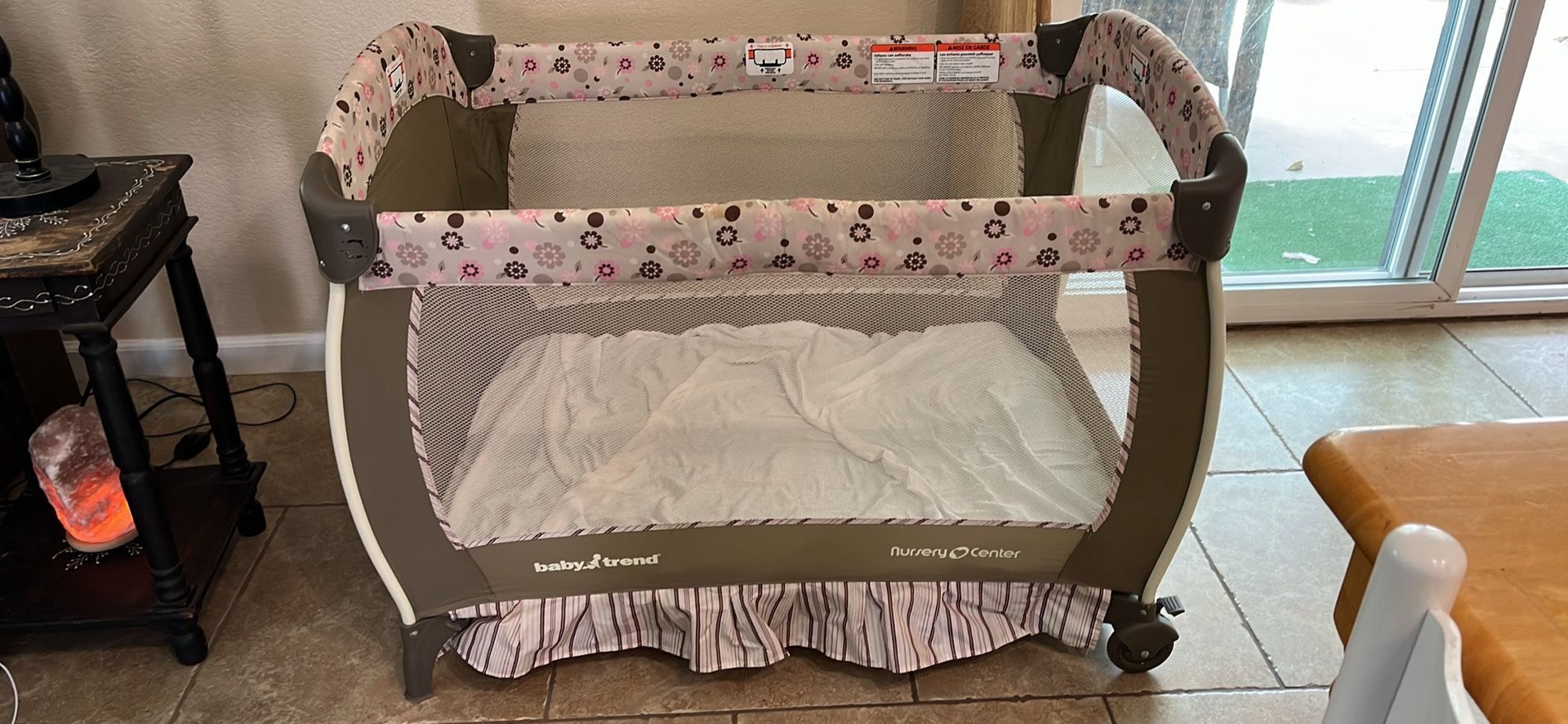 Porta Crib With Attachment For Changing Table