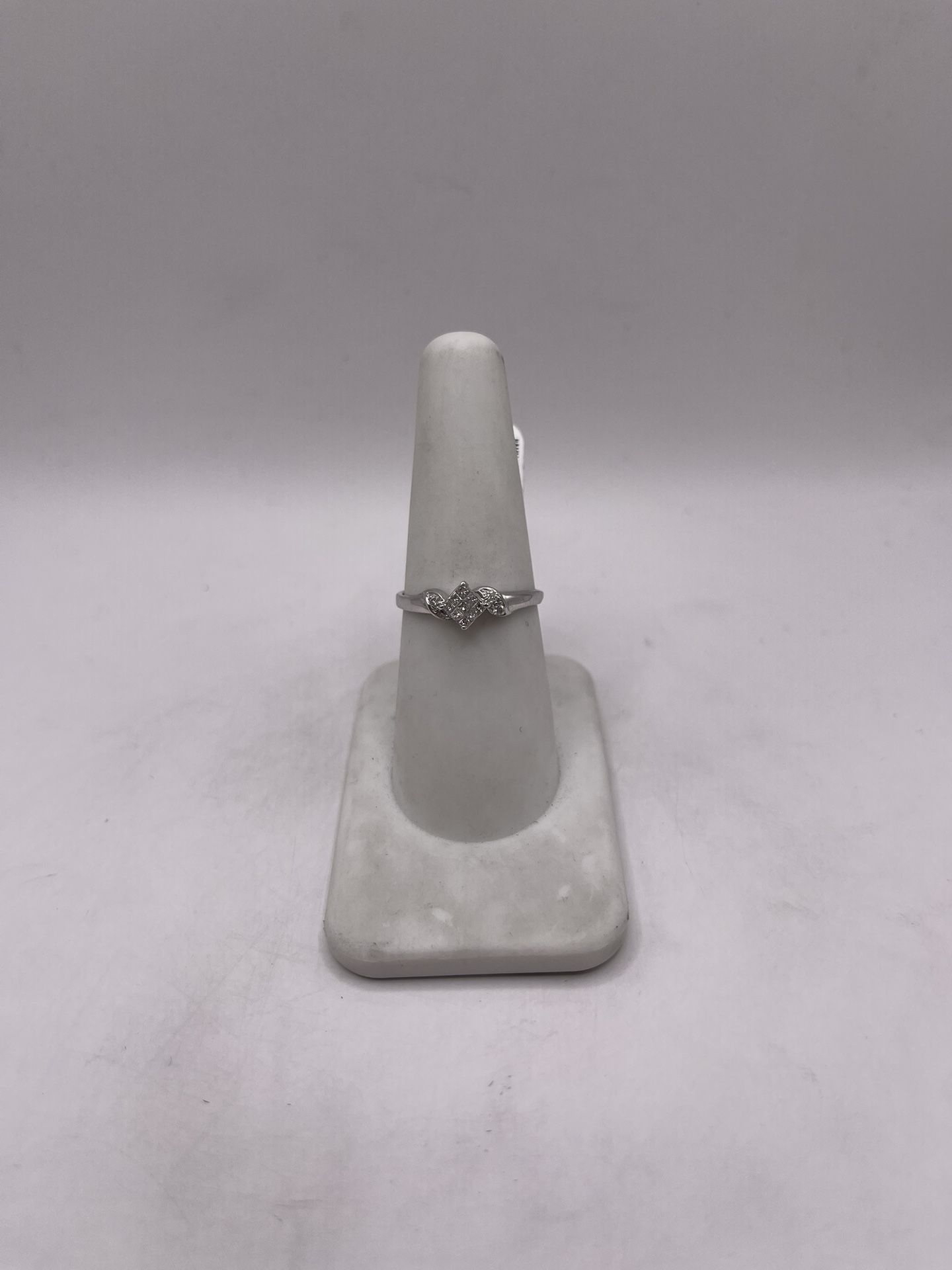 14kt Gold Diamond Engagement Style Ring