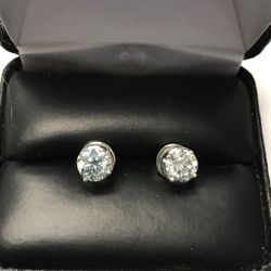 925 Sterling Silver 2CT Moissanite Pushback Earrings Brand New 