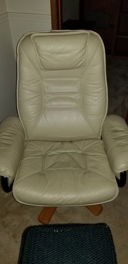 Leather chair with ottoman