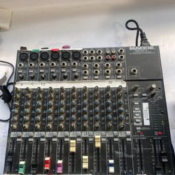 Mackie 1402-VLZ Pro 14-Channel Mic/ Line Mixer