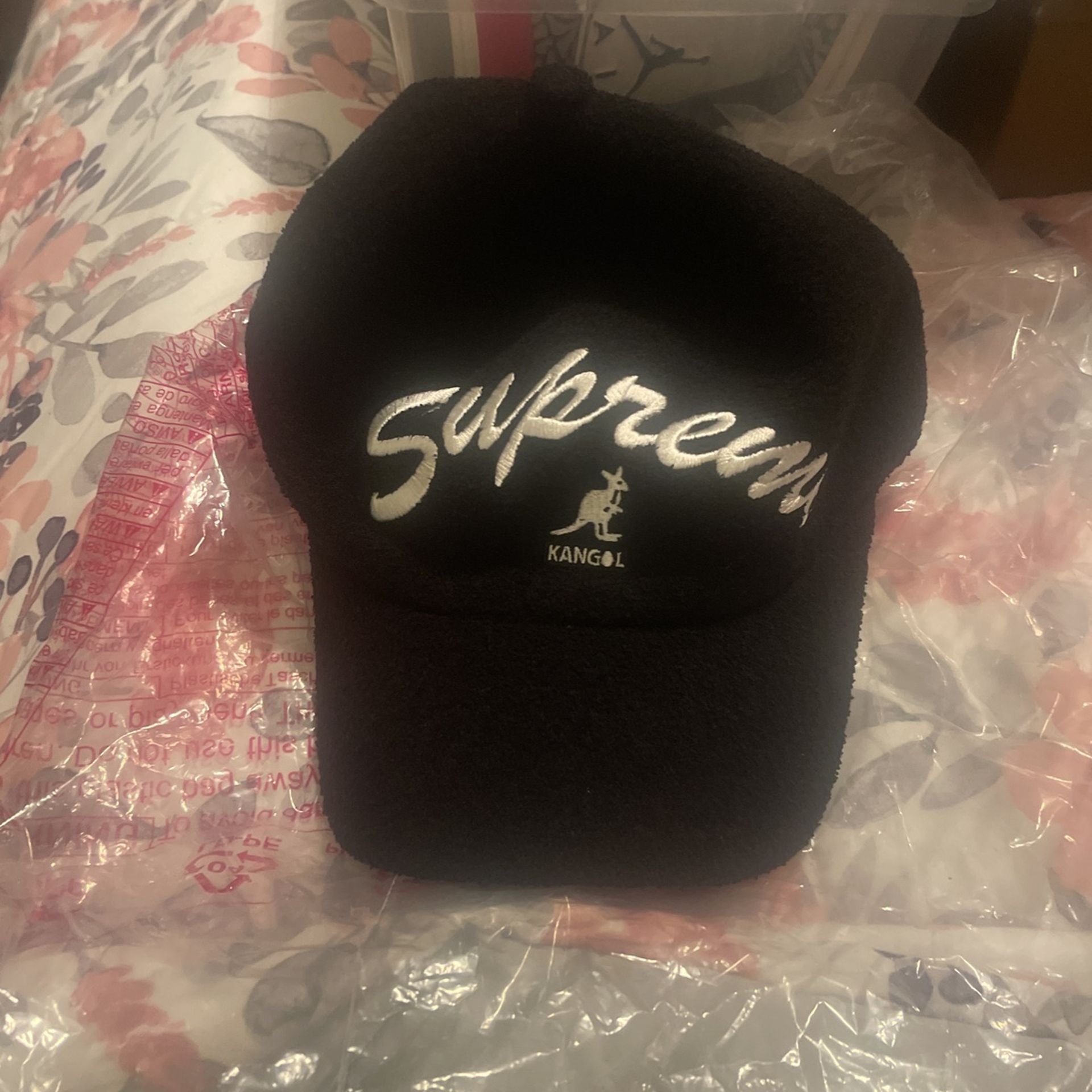 Hat Supreme 